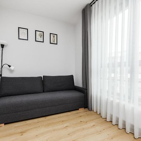 Mlode Miasto Doki Apartments By Happystay Гданск Екстериор снимка